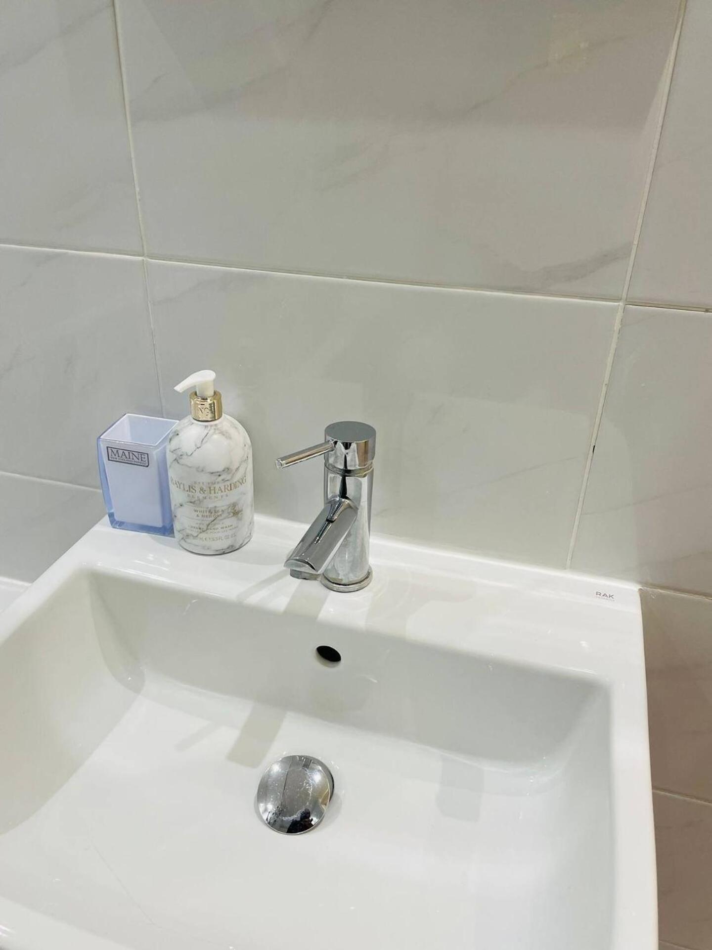 Apartament Well-preserved Cozy1br Flat In Lcy With Free Parking *
